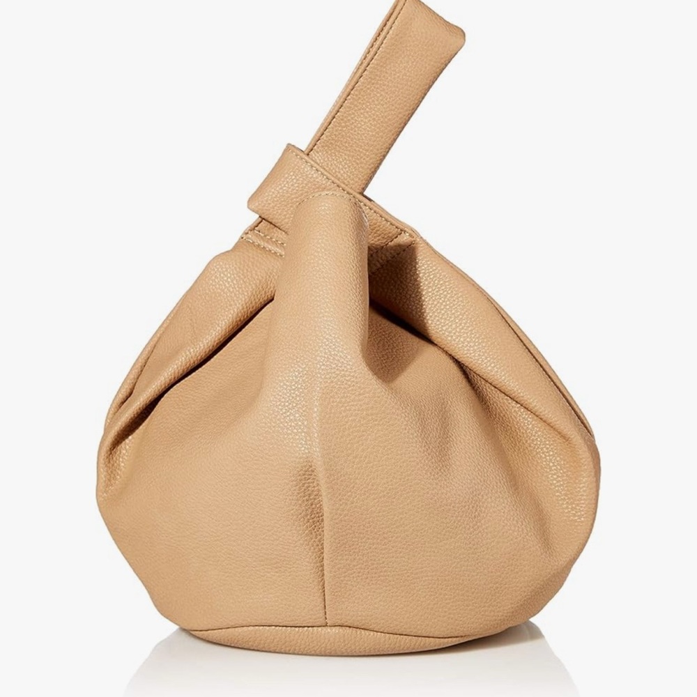 Chic Tan Women's Tote Bag - Picture 1 of 4